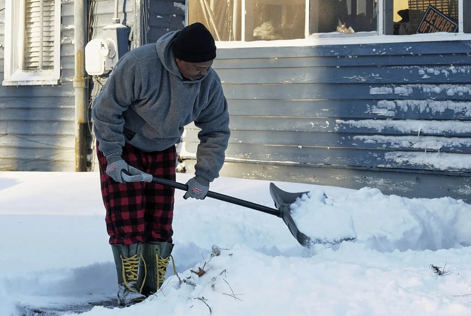 Snowy roads lead to hundreds of Virginia and North Carolina crashes as Arctic air brings record cold