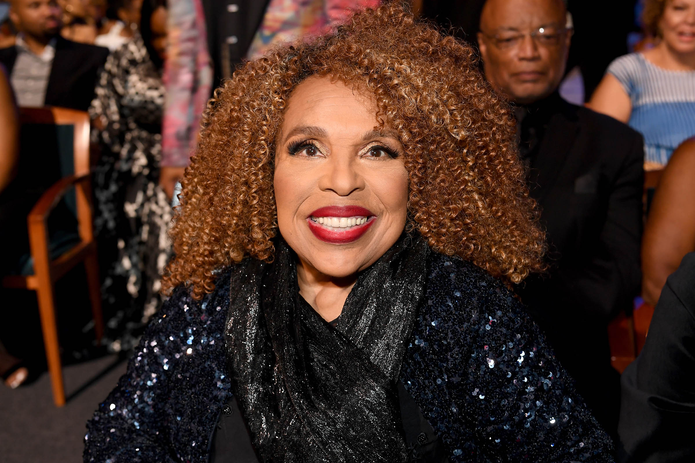 Roberta Flack, Grammy-winning singer with an intimate style, dies at 88