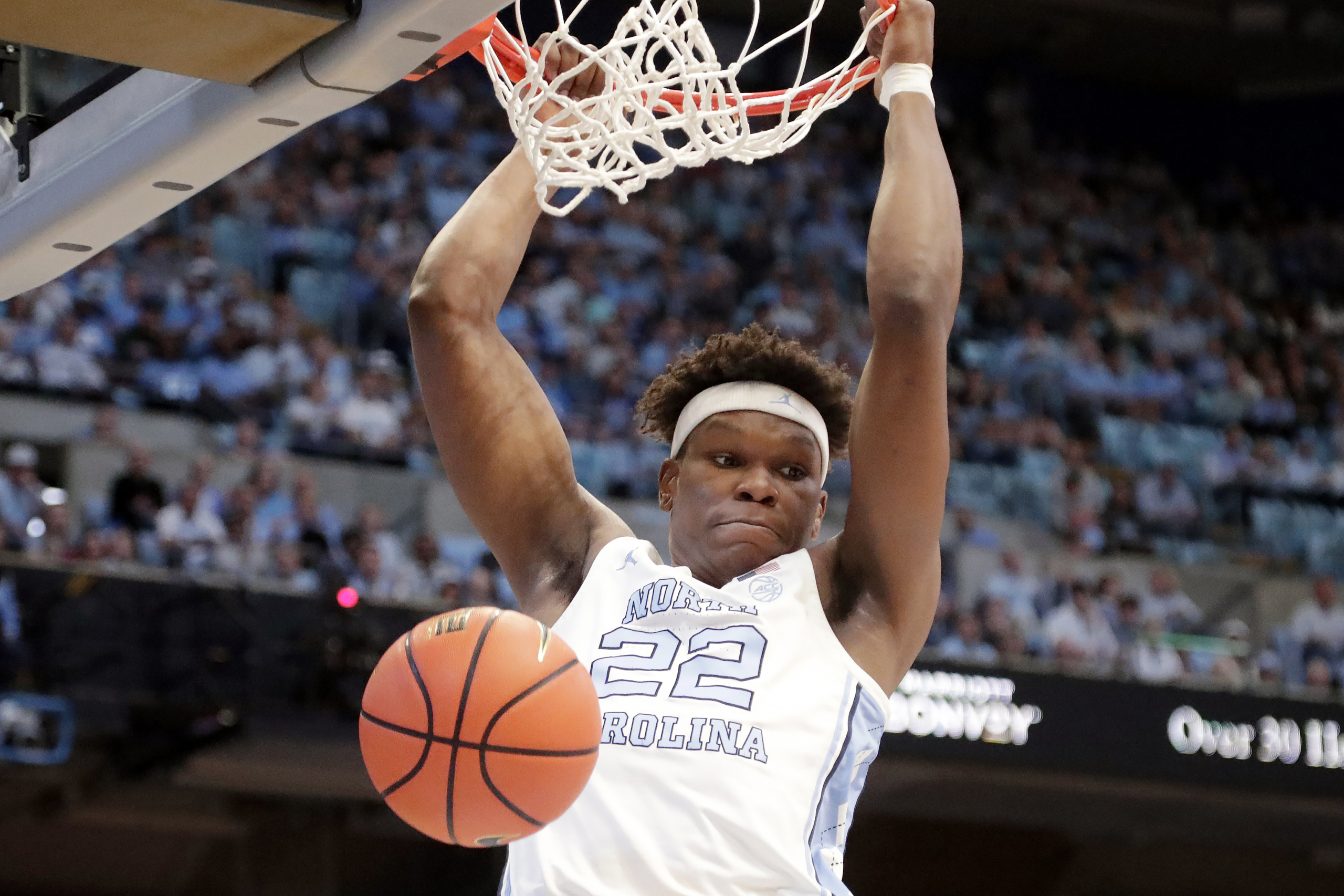 North Carolina rolls to season-high 6th straight win, beats Virginia Tech behind season-high 15 3s