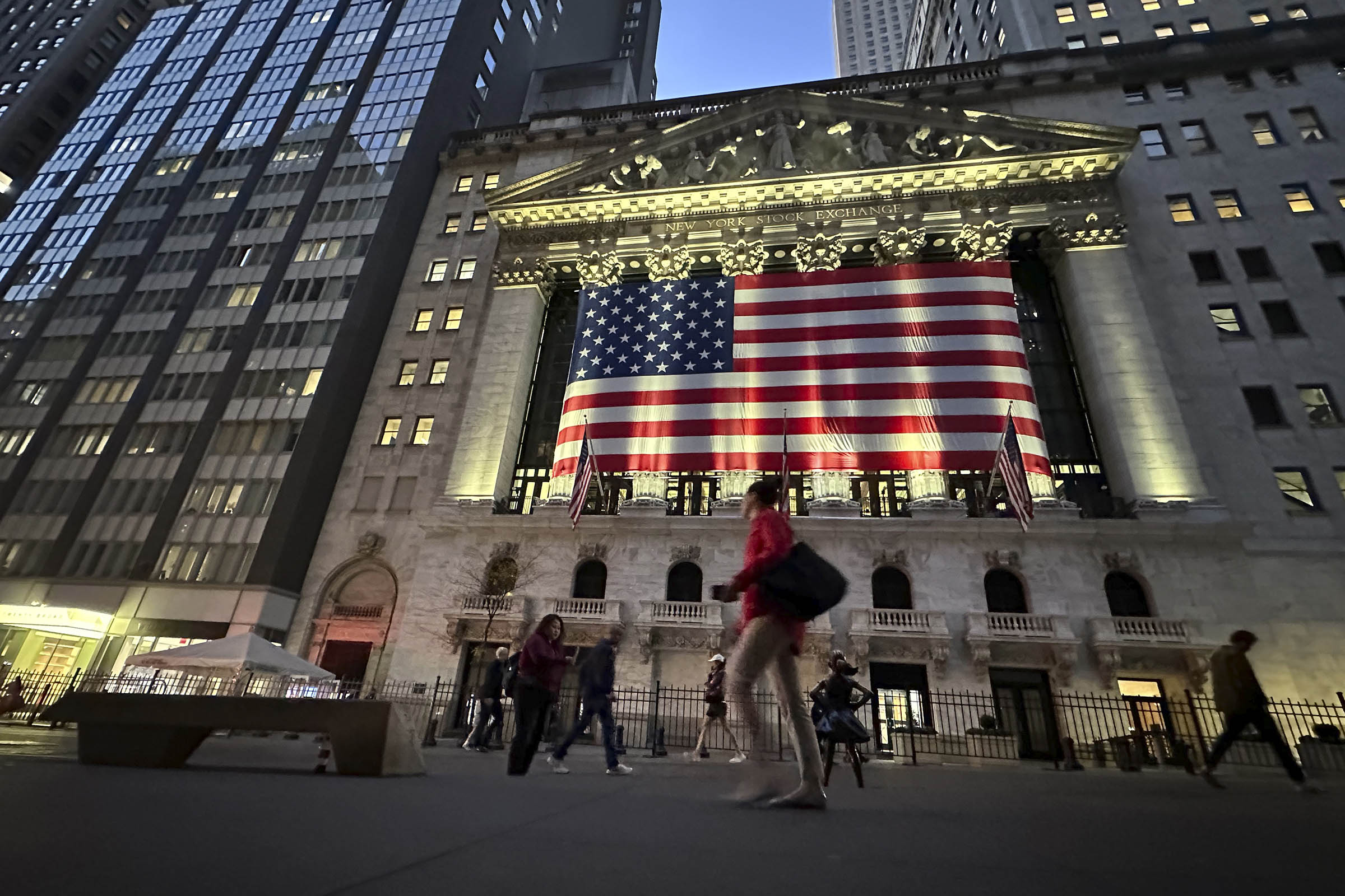 Stock market today: More swerves hit Wall Street as Trump’s “Liberation Day” nears