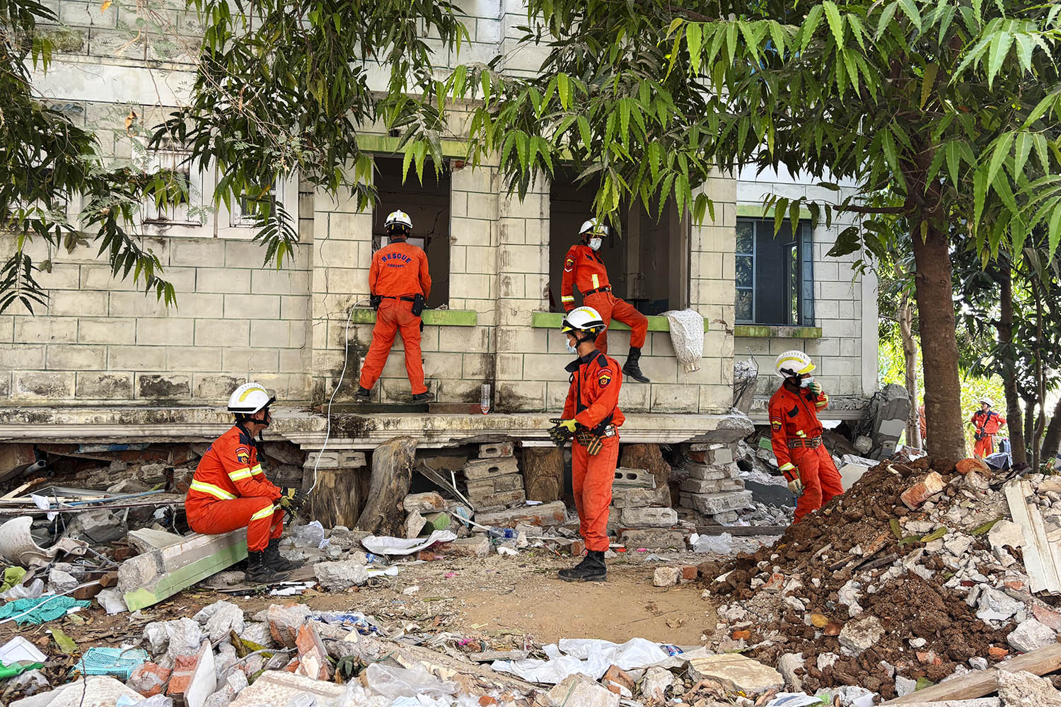 Myanmar earthquake death toll rises to 3,145 as more bodies found