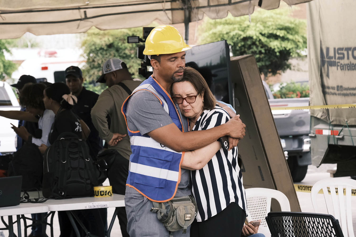 Roof collapse at Dominican club kills at least 113 as officials scramble to identify victims