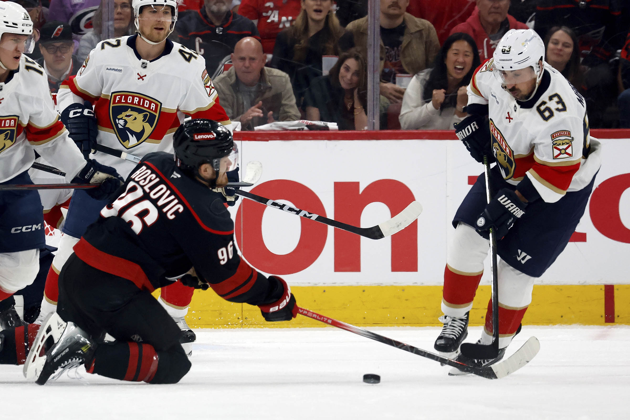Bennett, Verhaeghe help Panthers roll past Hurricanes 5-0, take 2-0 lead in Eastern final