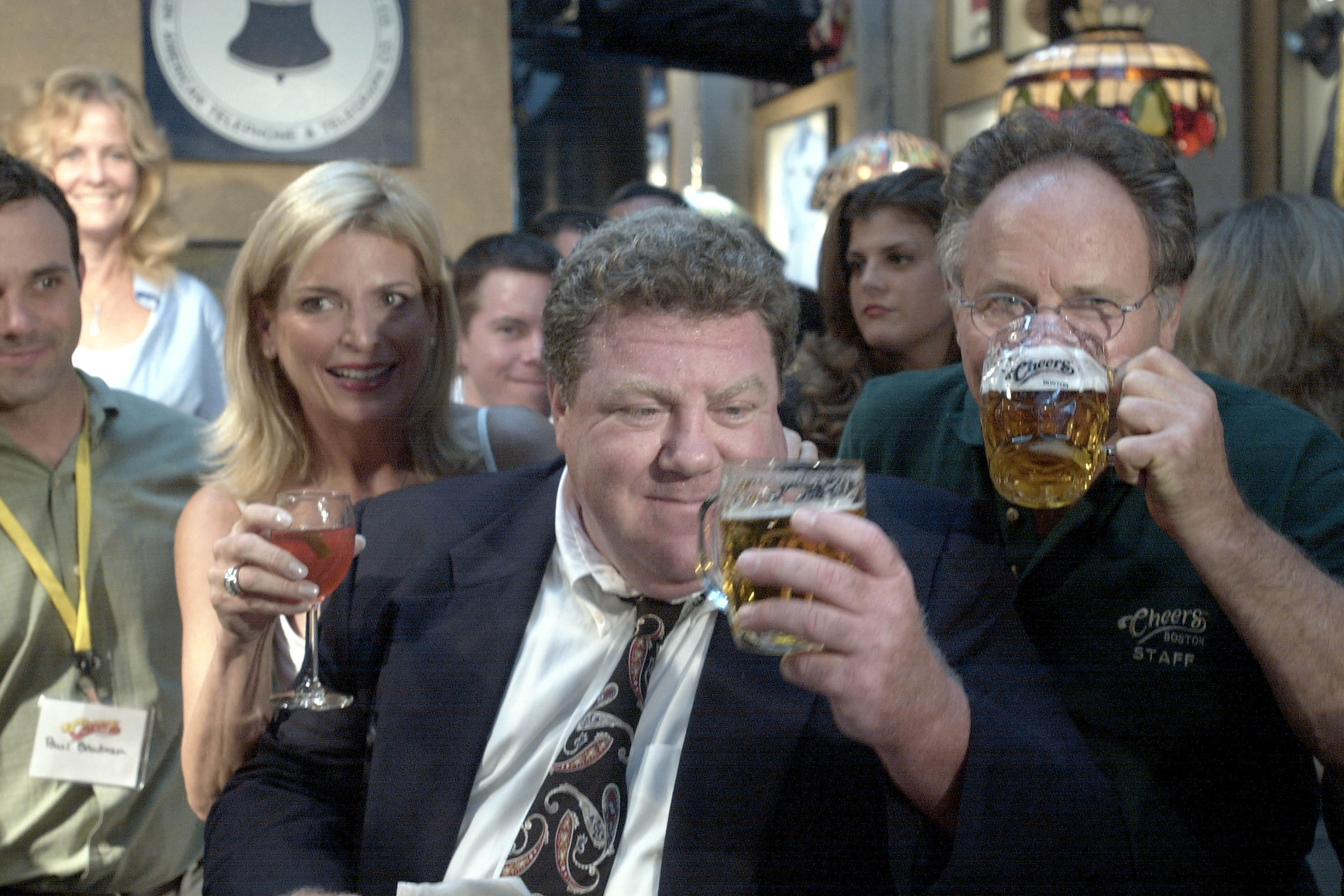 George Wendt, who played beloved barfly Norm on ‘Cheers’ and found another home onstage, dies at 76