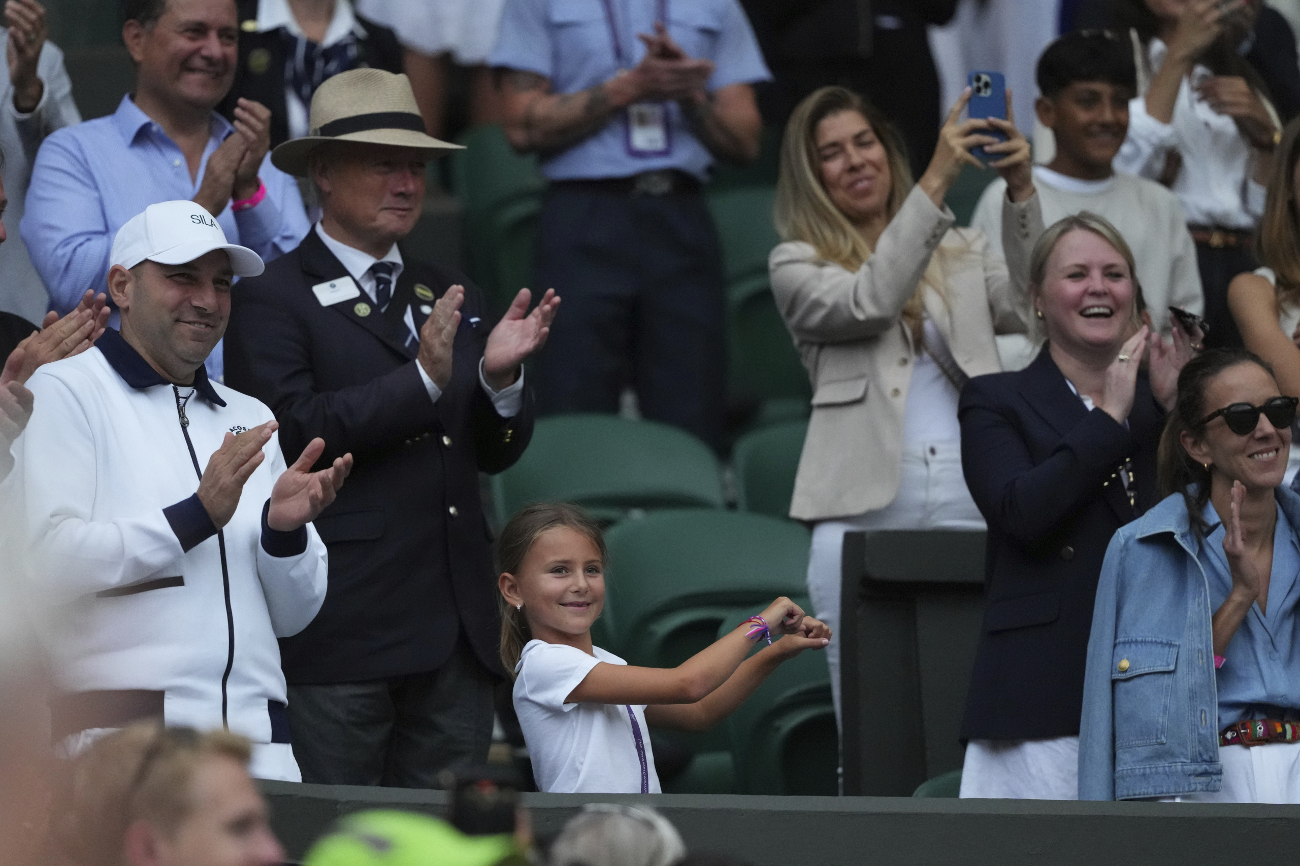 Djokovic’s daughter steals the show at Wimbledon with her victory dance